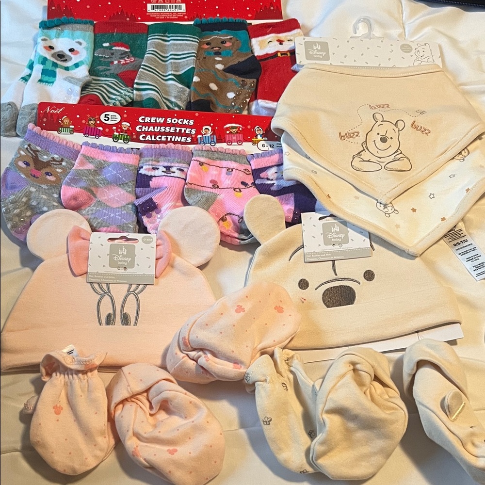 Disney Baby Cream & Pink Winnie the Pooh Hat, Mittens & Sock Set